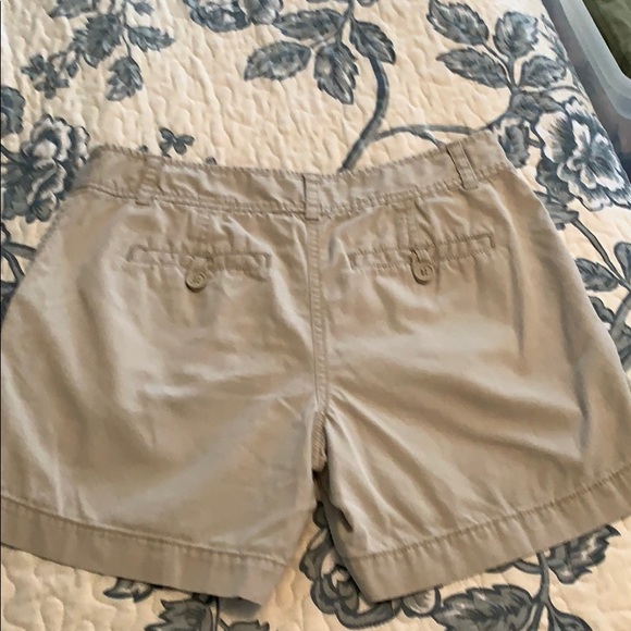 Ann Taylor Loft cotton shorts - Picture 2 of 4